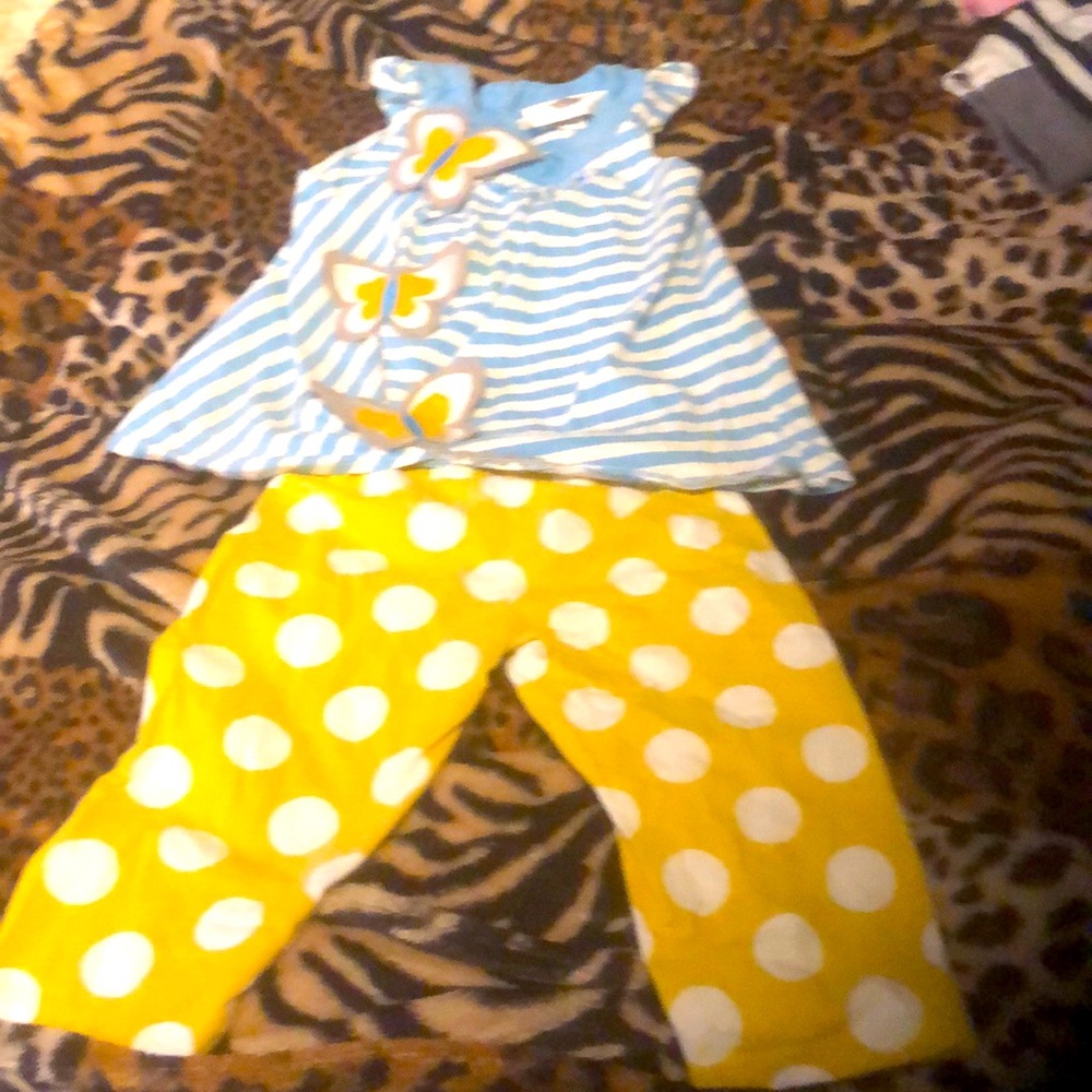 Springtime wear for infants